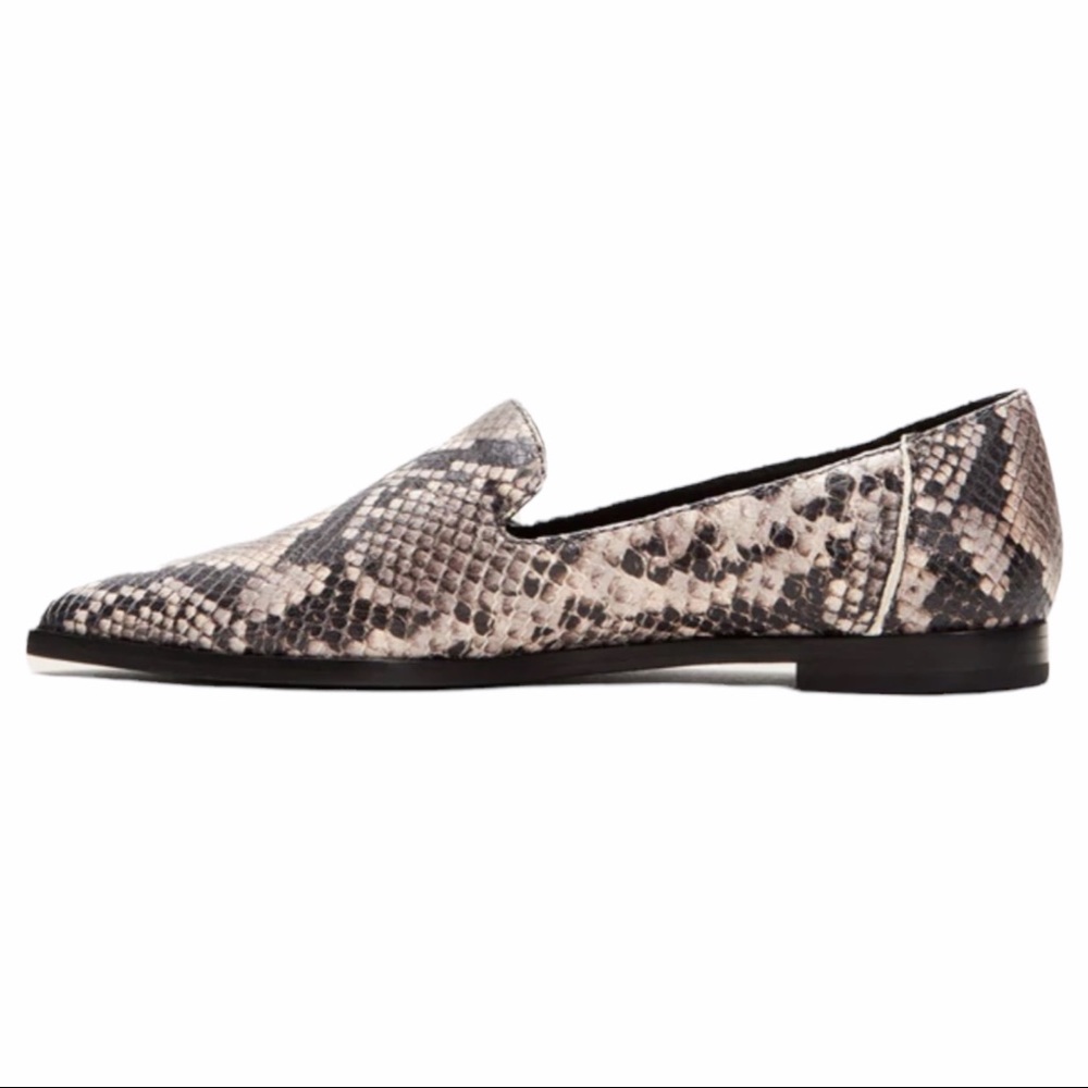 NIB Frye Gray Snake-Embossed Kenzie Venetian Leather Loafer, 6 - Picture 4 of 8